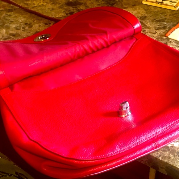 A lovely new Coach bag with tag - Picture 9 of 15